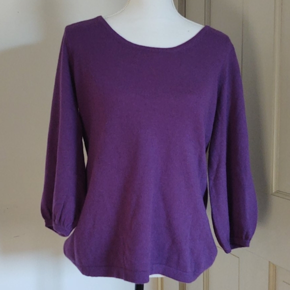 Chico's Sweaters - NWOT! Chico's 100% cashmere Bishop sleeve sweater